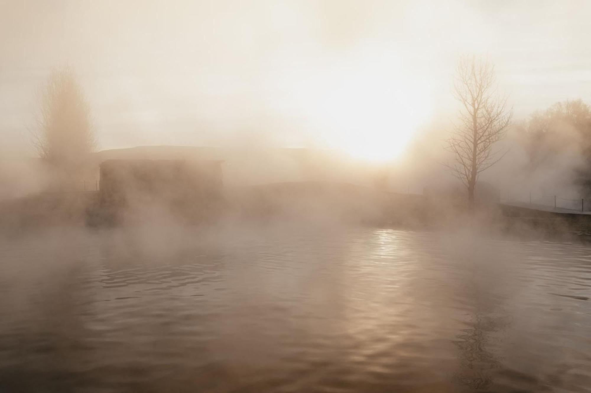 Garthur Stay Inn & Secret Lagoon Included! Fludir Bagian luar foto